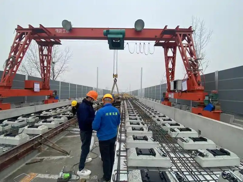山東魯起重工機械有限公司：助力軌道建設(shè)，展現(xiàn)專業(yè)實力